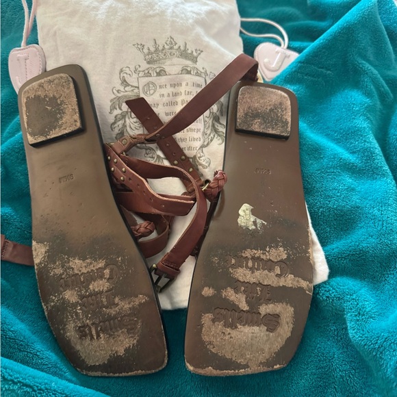 JUICY COUTURE Brown Strappy Sandals with Cutout Design - Picture 4 of 11